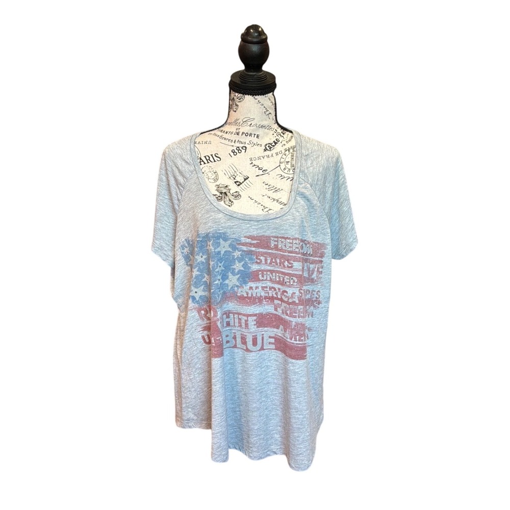 Madison & Berkeley Womens Plus 2X Gray American Flag Graphic Scoop Neckβ T-Shirt